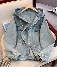 A Women'S Vintage-Style Denim Jacket, <b>Light</b>-Colored And Loose-Fitting with Front Button Closure, Denim Hoodie, Casual Wear - Product Image 5