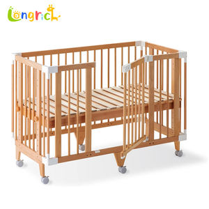 Lit de sieste pour <span class=keywords><strong>garderie</strong></span> Montessori en bois massif Lit de bébé convertible avec hauteur de bureau réglable Berceau pour enfants - Product Image 1