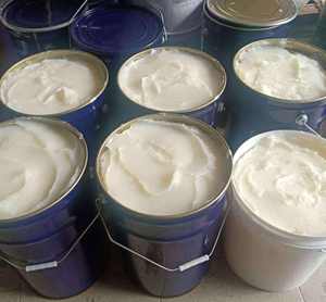 Huile pour le corps radiante de soins intensifs de haute qualité CAS 8009 - Product Image 5