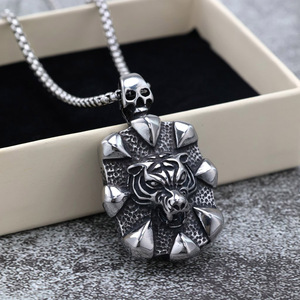 Collier pour homme en acier inoxydable avec pendentif tête de tigre, design à pointes, style punk, bijoux - Product Image 1