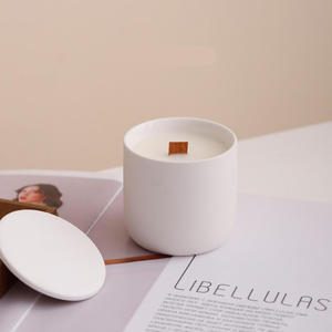 Bougies d'aromathérapie en cire de soja gaufrée de luxe de haute qualité, marque Lingka, vente en gros, très prisées pour la décoration de maisons de vacances - Product Image 1