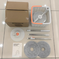 360 °   Ensemble serpillière et seau essoreur mains libres Floor Magic Spin pour un nettoyage efficace des sols