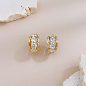 Pendientes Minimalistas Versátiles en Forma de Media Aro con Diamantes Pavé en Forma de C, de Oro Amarillo de 18K, con Diamantes Cultivados en Laboratorio, Pendientes de Oreja en Forma de Corazón - Product Image 2