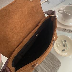 Bolso Bandolera de Gamuza para Mujer, Color Marrón Vintage, con Cierre Magnético, para Uso Diario - Product Image 4