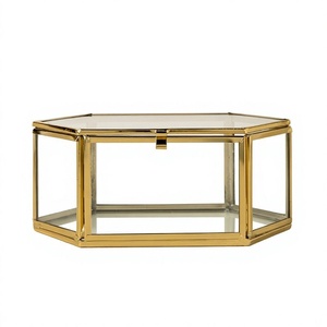 Terrario Geométrico Octagonal de Latón Grabado con Cristal, Macetero para Suculentas, Diseño Moderno y de Lujo para Bodas - Product Image 1