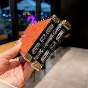 Funda de teléfono de cuero de oso pequeño de lujo para iPhone 16 <span class=keywords><strong>Pro</strong></span> Max 15 Plus 14 13 12 11 XR Samsung S25 Ultra S24 FE A16 A06 - Product Image 6