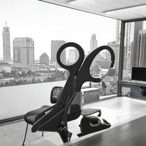 กรรไกรตัดบาดแผลอุตสาหกรรม ขนาด 19 ซม. 7.5 นิ้ว ทำจากสแตนเลส ปลายทู่ คมกริบ ขอบหยัก - Product Image 3