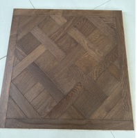 Versailles Modern Tasarım Eskitme Meşe Panel Döşeme 800x800x15/18mm Fırçalanmış Teknik Çok Katmanlı İşlenmiş Ahşap Villa Lüksü