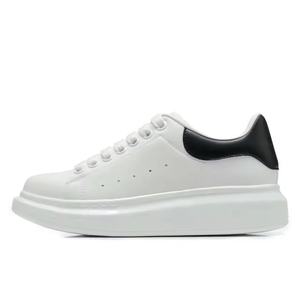Chaussures de sport de luxe originales Mc Designer pour femmes, chaussures en cuir véritable, baskets pour hommes, chaussures décontractées Alexandes, chaussures de course - Product Image 4