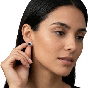 Boucles d'oreilles clous halo pour femme en argent sterling 925 plaqué rhodium avec diamant naturel bleu taille ronde de 1,68 carat, bijoux tendance pour mariage et soirée - Product Image 2