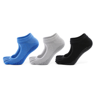 Chaussettes de yoga pour femmes à bout ouvert et dos nu, à cinq doigts séparés, respirantes, antidérapantes avec découpe pour Pilates, Barre et entraînement en studio - Product Image 4