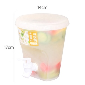 Le matériel de la cruche PP de bouteille d'<span class=keywords><strong>eau</strong></span> froide de grande capacité peut être équipé de la bouilloire <span class=keywords><strong>potable</strong></span> d'<span class=keywords><strong>eau</strong></span> chaude <span class=keywords><strong>avec</strong></span> le <span class=keywords><strong>robinet</strong></span> - Product Image 4