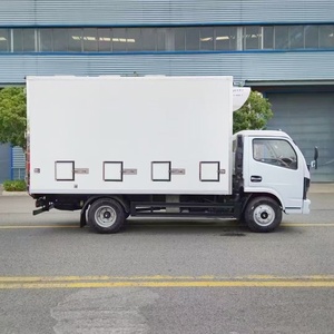 Camión de Transporte Dongfeng 4x2 para Pollos, Crías de Ganado, Aves de Corral, Huevos y Pollitos - Product Image 3