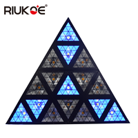 Nouvelle conception 2021 LED 16*30W RGB Triangle rétro Affichage numérique Décoration de scène Effet lumineux DJ