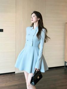 Completo <span class=keywords><strong>Estivo</strong></span> da Donna con Giacca <span class=keywords><strong>Doppiopetto</strong></span> e Gonna, Stile Casual Chic in Blu - Product Image 2