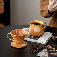 Ensemble de cafetière en céramique style origami à rayures marron avec filtre à café en papier et sac de voyage portable