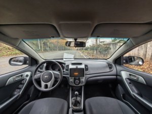 <span class=keywords><strong>Kia</strong></span> 2017 1.6L con cambio manuale, <span class=keywords><strong>berlina</strong></span> con interni in pelle scura, pneumatici R16 e telecamera posteriore - Product Image 6