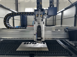 Découpeuse laser 3KW, machine de découpe laser à fibre pour tôles métalliques - Product Image 2