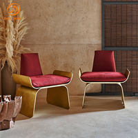 Fauteuil lounge cantilever moderne avec structure en bois courbé en forme de L, fauteuil d'appoint rembourré à imprimé animal pour hall d'hôtel et salle d'exposition