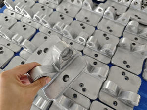 CR <span class=keywords><strong>OEM</strong></span> ODM定制ADC12铝压铸件高精度可靠质量机械零件直接来源 - Product Image 4