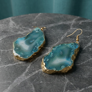 Boucles d'oreilles pendantes en pierre de druzy de qualité supérieure, argentées, faites à la main, design moderne, pour mariages et soirées, unisexe, pierres luxueuses, vente en gros - Product Image 3