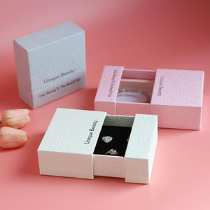 Caja de Regalo de Papel Texturizado con Cierre Magnético y Soporte Rígido para Jabón Artesanal y Productos de Baño - Product Image 3