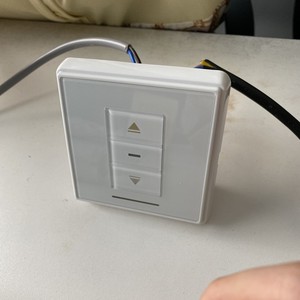 Interrupteur Shinlion à canal simple/double blanc certifié CE/FCC/ROHS <span class=keywords><strong>pour</strong></span> volets roulants et moteurs de <span class=keywords><strong>rideaux</strong></span> de bureaux - Product Image 3
