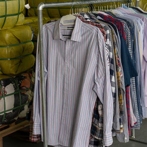 SH06 <span class=keywords><strong>Abbigliamento</strong></span> Estivo Usato da Uomo in Stock, Buone Condizioni, Stili Assortiti, Top e Pantaloni per Attività <span class=keywords><strong>Online</strong></span> - Product Image 2