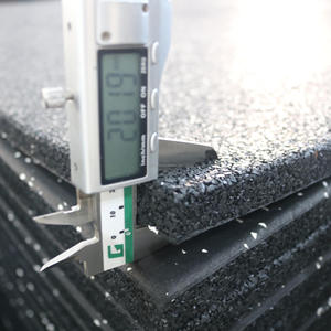 Tappetino Professionale in Gomma EPDM per Palestra <span class=keywords><strong>UDINE</strong></span>, Spessore 15-50mm, Antiscivolo e Ammortizzante per Arti Marziali - Product Image 2
