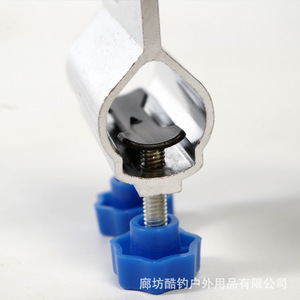 Soporte doble para cañas de pescar Kohru de aleación de aluminio para silla de pesca con perillas azules - Product Image 4