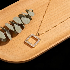 Collar de Latón con Baño de Oro 18K para Mujer, Cadena de Eslabones con Marco Cuadrado y Circonitas AAA, Colgante Minimalista, Venta al por Mayor - Product Image 6