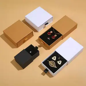 Individuell bedrucktes Logo Folie rung weiß schwarz transparent PE-Dünnschicht-Verpackungs box für Halsketten Armband Geschenk schwarze Schmuck-Verpackungs box