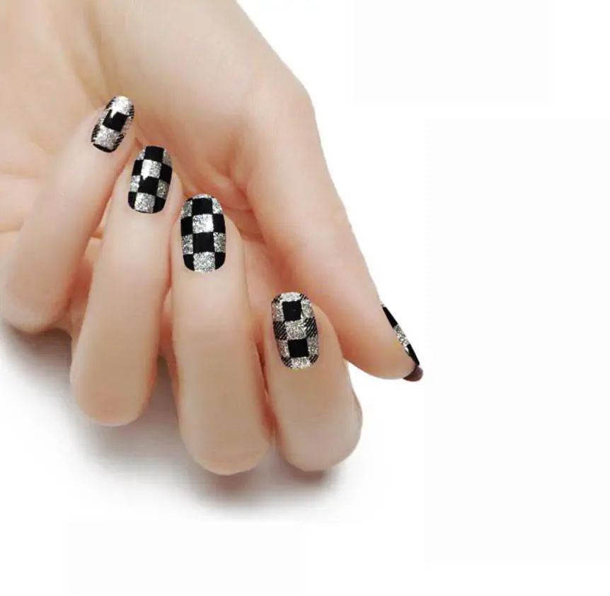 Popular 18 Tips Nail Art Stickers Wraps Full Cover Checkerboard Black And White Design Real Nail Polish Strips