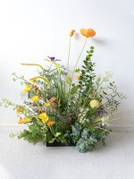 Vente en gros de compositions florales artificielles multicolores en soie de style européen pour centre de table de mariage, décoration d'événements et de fêtes, et enterrement de vie de jeune fille