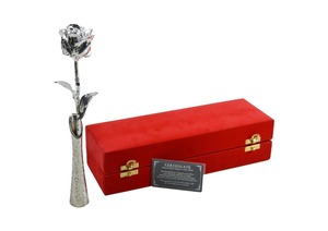 Objets décoratifs en forme de rose plaqués argent de 26 cm, rose artificielle en feuille d'aluminium, fleur artificielle, cadeau pour la Saint-Valentin avec certification - Product Image 6