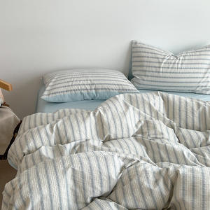 Ensemble de literie à carreaux à rayures minimalistes housse de <span class=keywords><strong>couette</strong></span> quatre pièces drap de trois pièces coton lavé <span class=keywords><strong>pour</strong></span> dortoir étudiant à usage domestique - Product Image 3