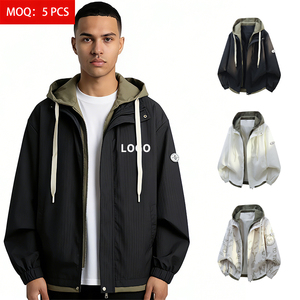 Giacca Bomber da Uomo con Cappuccio e Patchwork, 100% Poliestere, Vestibilità Ampia, Antivento, Stile Streetwear Casual Giovanile, Moda Primaverile - Product Image 1