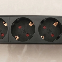 Usine personnalisée 10A/16A/20A universel Smart Rack unité de Distribution d'alimentation métal/aluminium PDU C13/C19 pour armoire de rack de serveur 240V