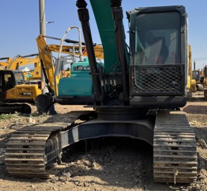 รถขุดไฮดรอลิก Kobelco SK200 SK210 SK140 มือสองสมรรถนะดีที่สุด น้ำหนัก 20 ตัน พร้อมเครื่องยนต์ เกียร์ ปั๊ม ขายดี ได้มาตรฐาน EPA CE - Product Image 1
