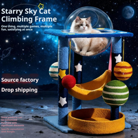 Arbre à chat thème spatial en promotion avec dôme transparent et jouets suspendus pour le jeu et le repos en intérieur