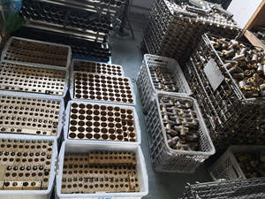 Robinet en or noir robinet <span class=keywords><strong>de</strong></span> tête en laiton chromé doré mitigeur d'eau ensemble <span class=keywords><strong>colonne</strong></span> <span class=keywords><strong>de</strong></span> douche coulissante <span class=keywords><strong>salle</strong></span> <span class=keywords><strong>de</strong></span> <span class=keywords><strong>bain</strong></span> - Product Image 5