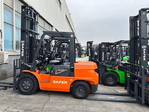 Montacargas Diésel SAFER de 3 Toneladas, Elevador Industrial con Capacidad de Carga de 3 Toneladas, Funcionamiento Estable para Almacén/Fábrica - Product Image 6