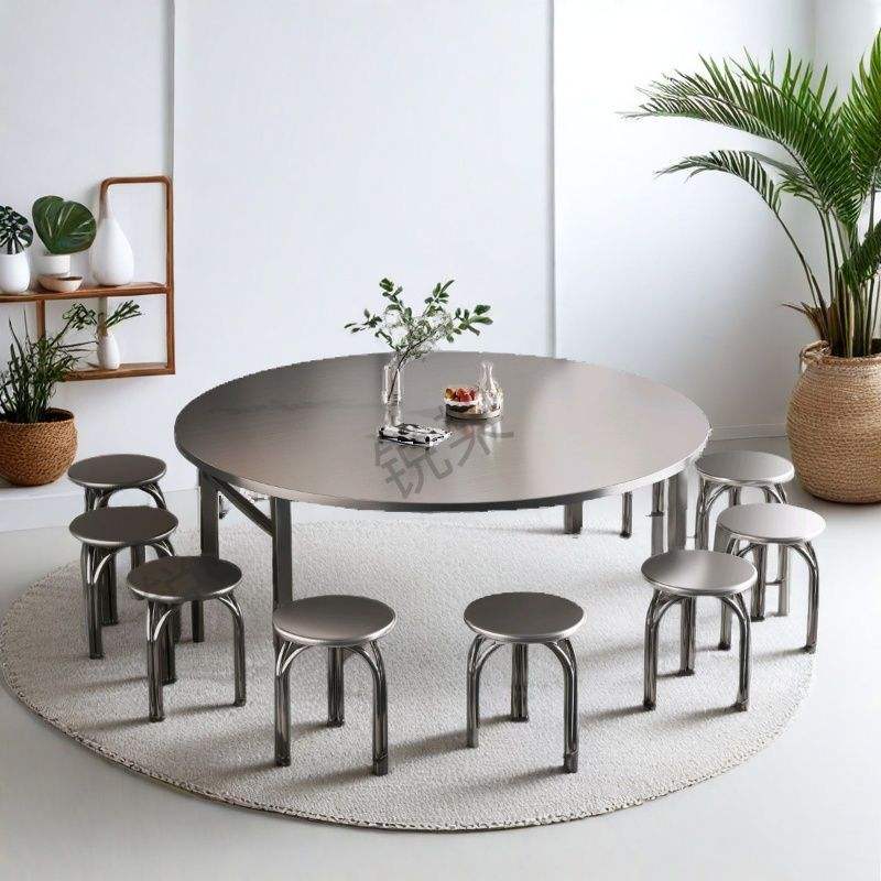 Convient pour 12 à 13 personnes, 1,4 mètre de hauteur, 55 centimètres de hauteur.