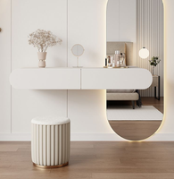 Nouvelle conception de coiffeuse murale avec miroir de maquillage intégré, miroir pleine longueur anti-buée à LED rétroéclairé pour chambre à coucher