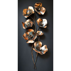 Arte de pared de calidad estándar con diseño floral, hecho en metal, para decoración del hogar y hoteles, en venta. - Product Image 1