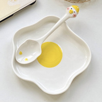 Assiette en porcelaine mignonne peinte à la main de style coréen Assiette à salade en forme de fleur en forme de cœur de fille en céramique Petit déjeuner Snack Dessert écologique