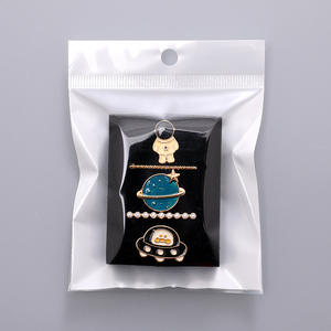 Nouveau <span class=keywords><strong>pendentif</strong></span> en alliage plaqué or luxe bricolage diamant breloques décoratives pour <span class=keywords><strong>Apple</strong></span> <span class=keywords><strong>Watch</strong></span> Silicone bracelet de sport montre pendentifs de mode - Product Image 4