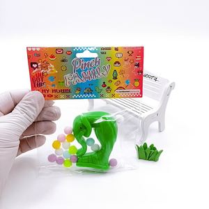 Giocattolo Antistress Italiano Tralalero Tralala, Figurine Sensoriali in TPR, Giocattolo Squeezable Taba Squishy con Famiglia di Personaggi da Spremere - Product Image 4