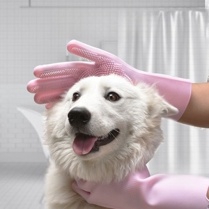 Venta al por mayor guantes de limpieza de silicona multifuncionales para el baño de perros y gatos guantes de lavado de pelo de perro - Product Image 2
