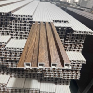 Pannelli <span class=keywords><strong>Murali</strong></span> WPC Scanalati OEM Moderni 170*18mm per Pareti o Soffitti e Pannelli di Rivestimento Interno in PVC - Product Image 5